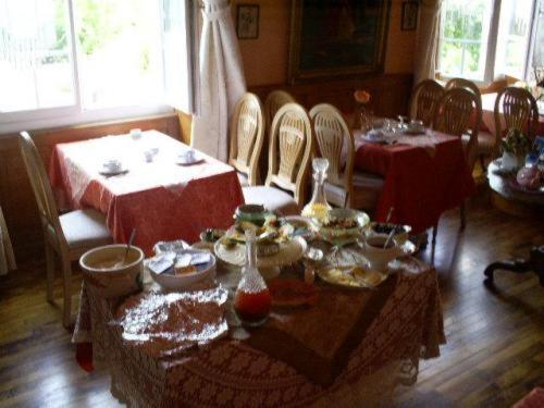 Beau Site Guimauve Et Vieilles Dentelles Bed & Breakfast Royeres Ngoại thất bức ảnh