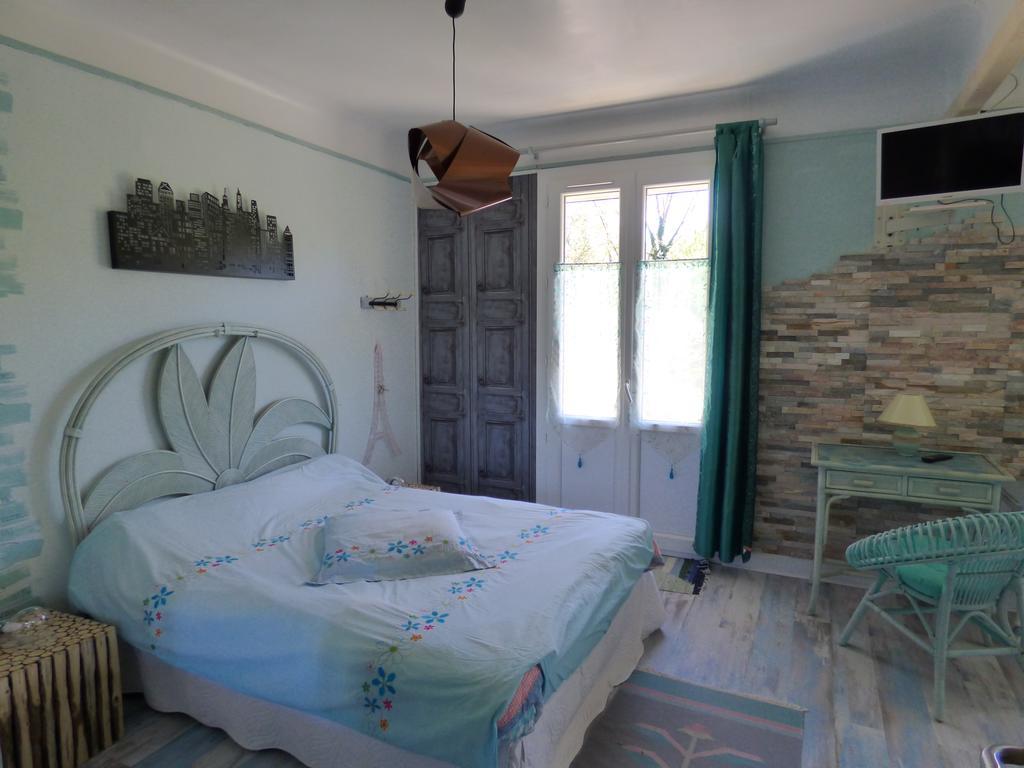 Beau Site Guimauve Et Vieilles Dentelles Bed & Breakfast Royeres Ngoại thất bức ảnh