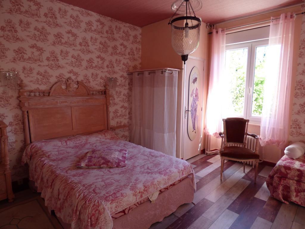 Beau Site Guimauve Et Vieilles Dentelles Bed & Breakfast Royeres Ngoại thất bức ảnh