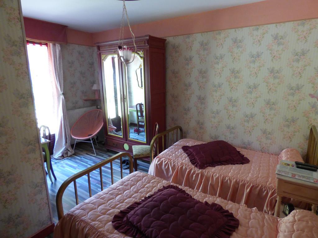 Beau Site Guimauve Et Vieilles Dentelles Bed & Breakfast Royeres Ngoại thất bức ảnh