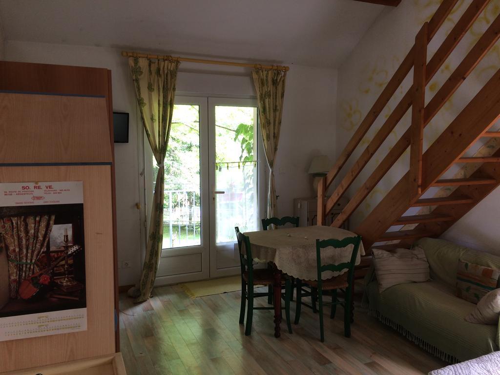 Beau Site Guimauve Et Vieilles Dentelles Bed & Breakfast Royeres Ngoại thất bức ảnh