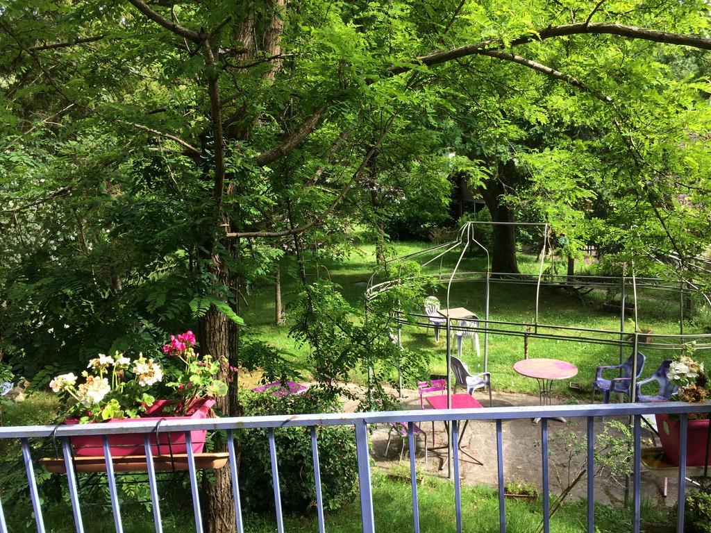 Beau Site Guimauve Et Vieilles Dentelles Bed & Breakfast Royeres Ngoại thất bức ảnh