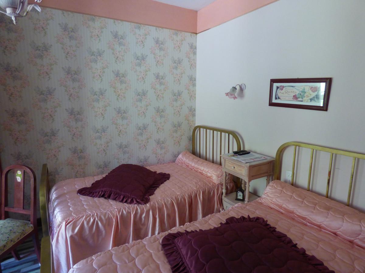 Beau Site Guimauve Et Vieilles Dentelles Bed & Breakfast Royeres Ngoại thất bức ảnh