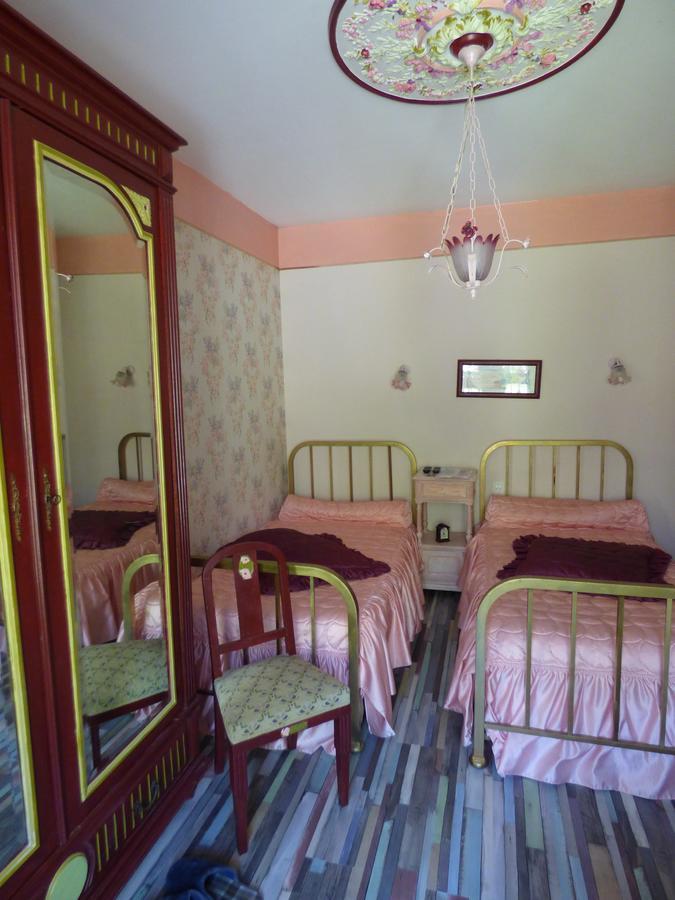 Beau Site Guimauve Et Vieilles Dentelles Bed & Breakfast Royeres Ngoại thất bức ảnh